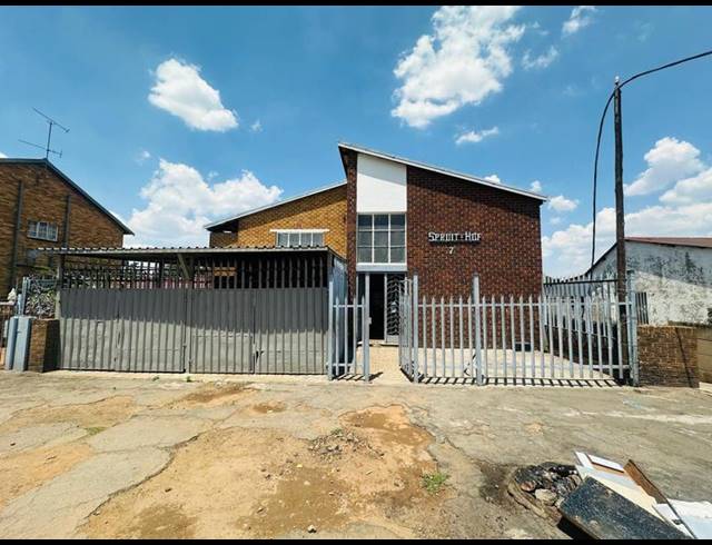 2 BEDROOM APARTMENT FOR SALE IN GERMISTON STATION